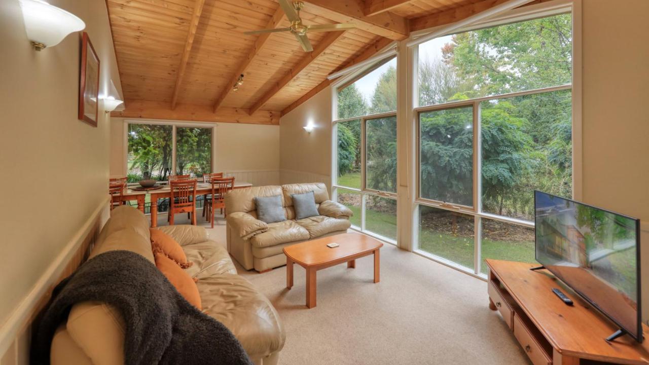 Beechworth Cedar Cottages Екстериор снимка