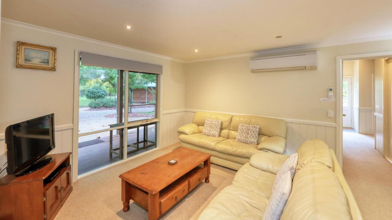 Beechworth Cedar Cottages Екстериор снимка